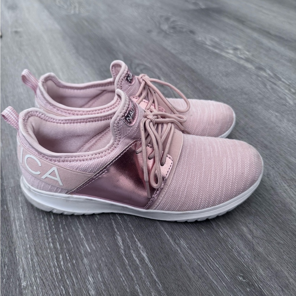 Nautica Pink Sneakers with Knit Upper and Lace-Up Design